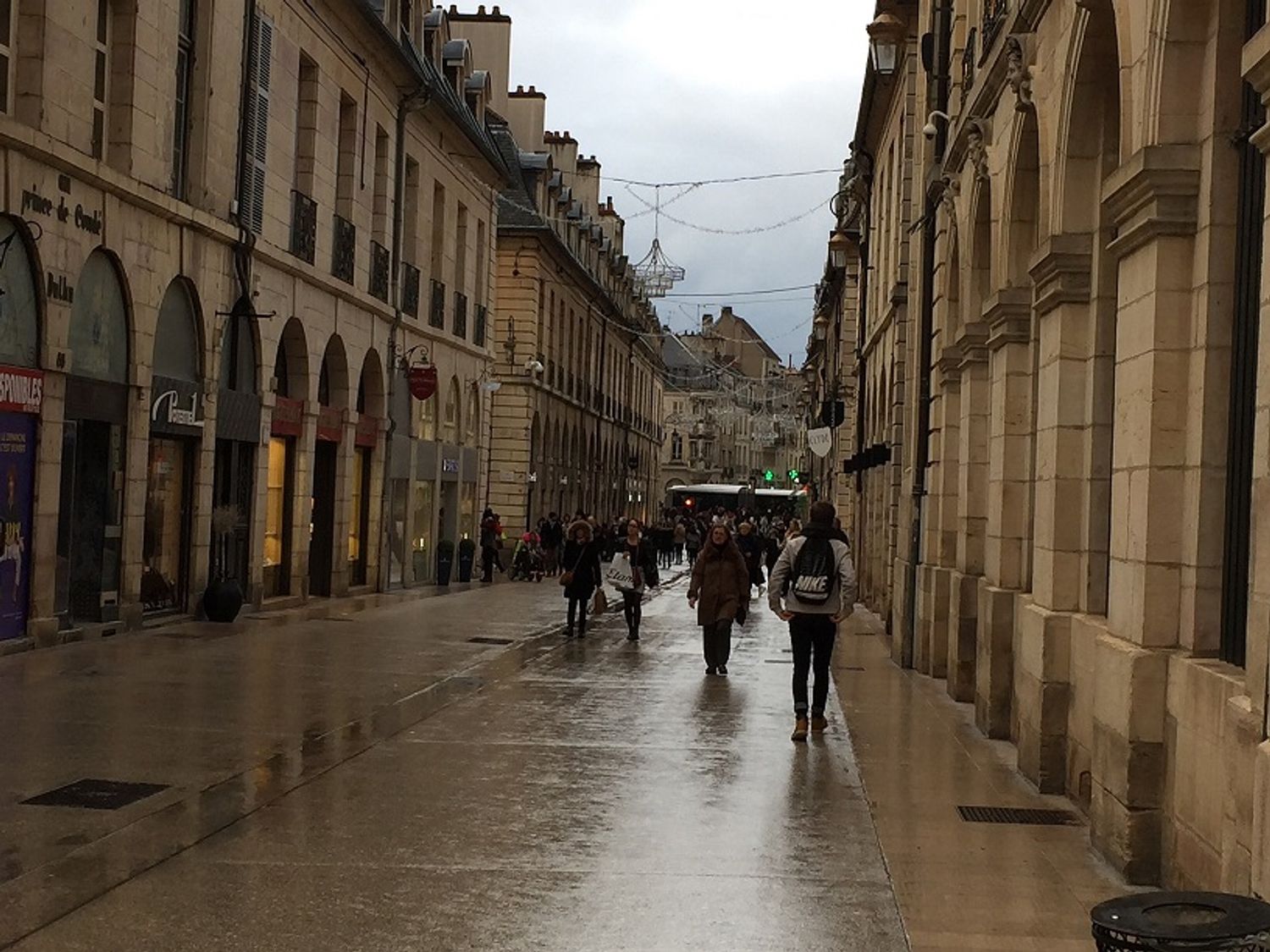 La pluie nous aura malheureusement accompagné une bonne partie de la semaine à Dijon 